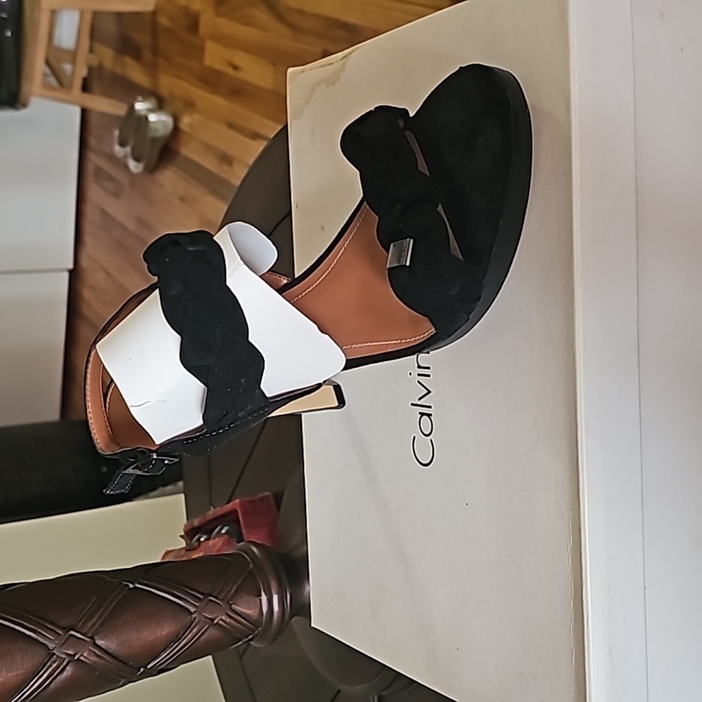 Shoe